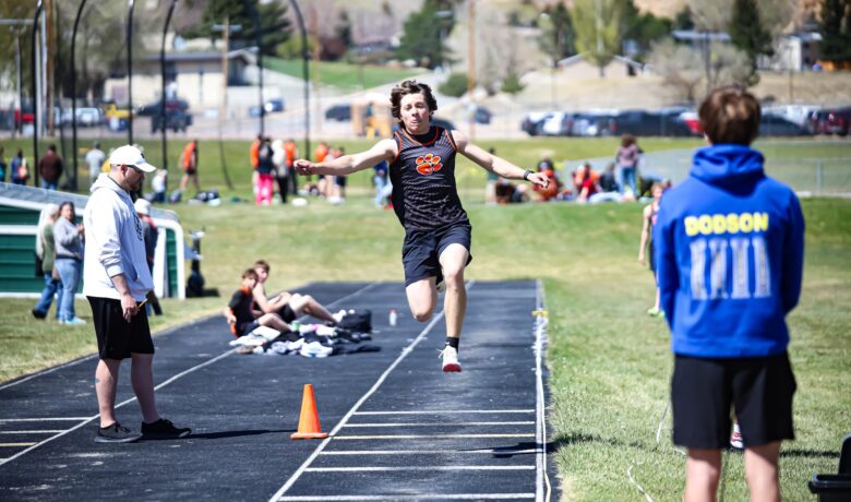 Rock Springs Shines at Wolves Stadium