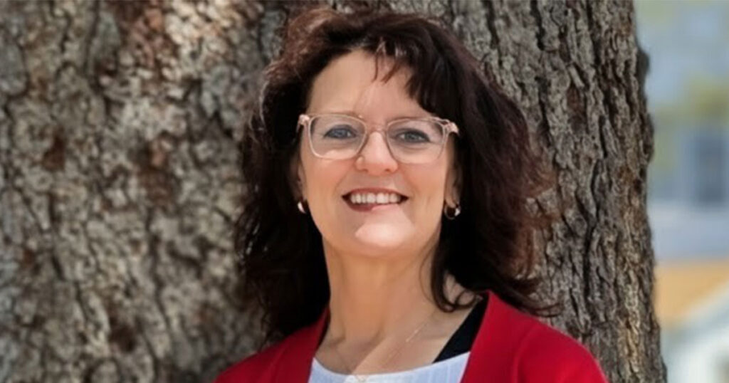 Chetterbock Announces Campaign for Clerk of District Court