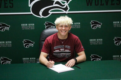 Hintz Takes Wrestling Talent to Chadron