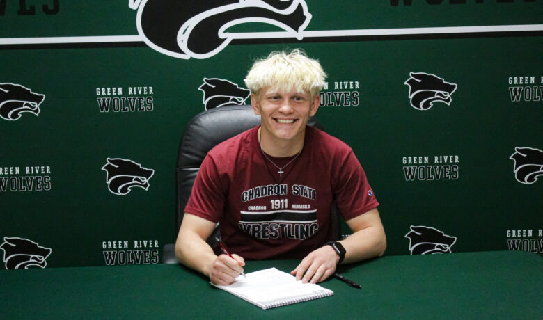 Hintz Takes Wrestling Talent to Chadron