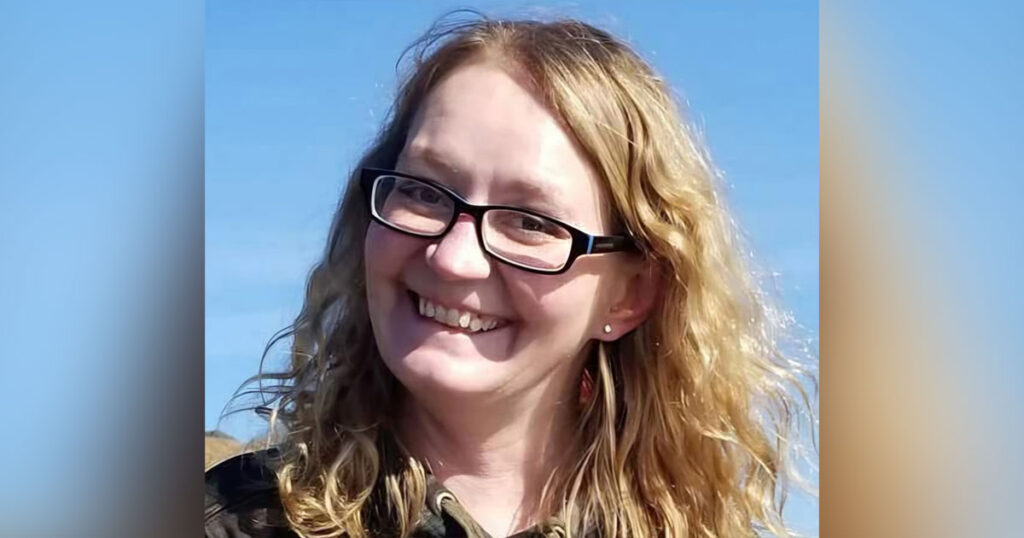 Lindsey Nicole Davis (December 14, 1981 – April 23, 2026)
