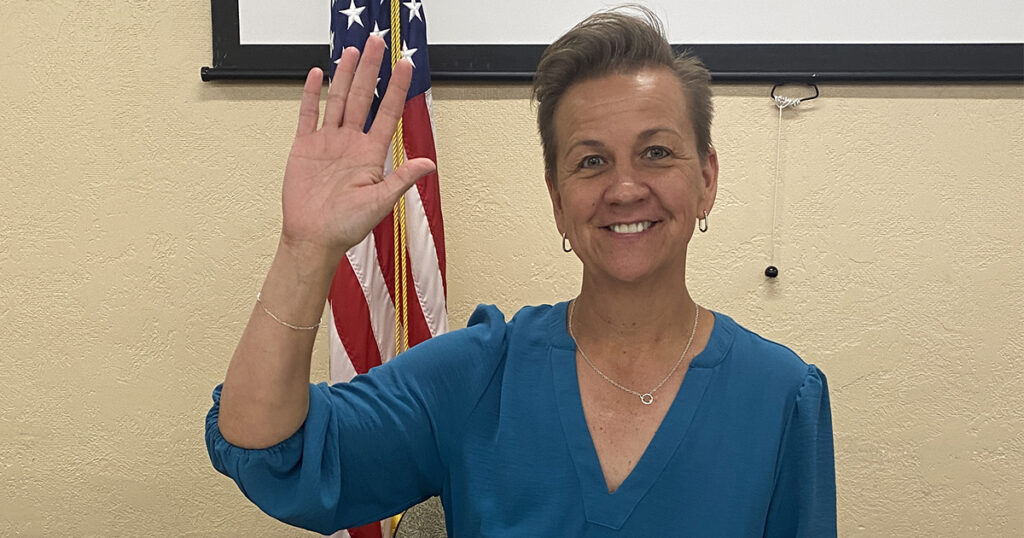 Memorial Hospital Trustees Elect Officers