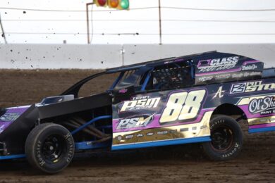 Holiday Weekend Racing Takes Center Stage