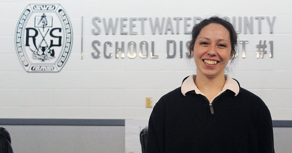 School Board Chooses Gandy, Chavez for Open Board Positions