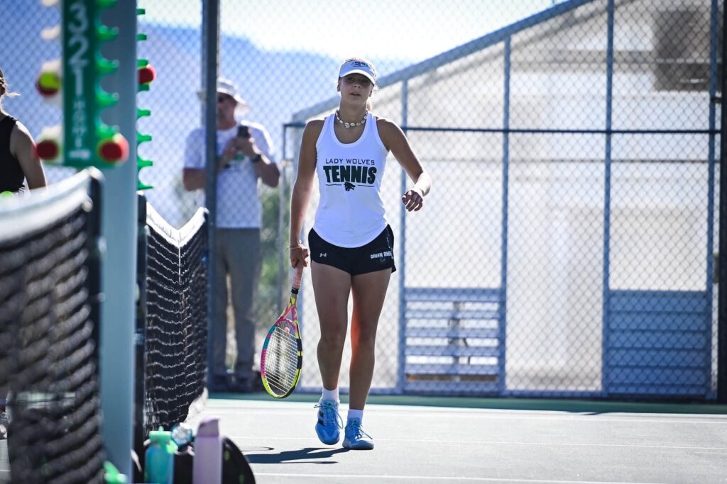Green River Tennis Opens Season 4-0
