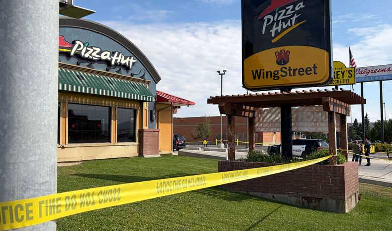 Knife-Wielding Man Subdued at RS Pizza Hut