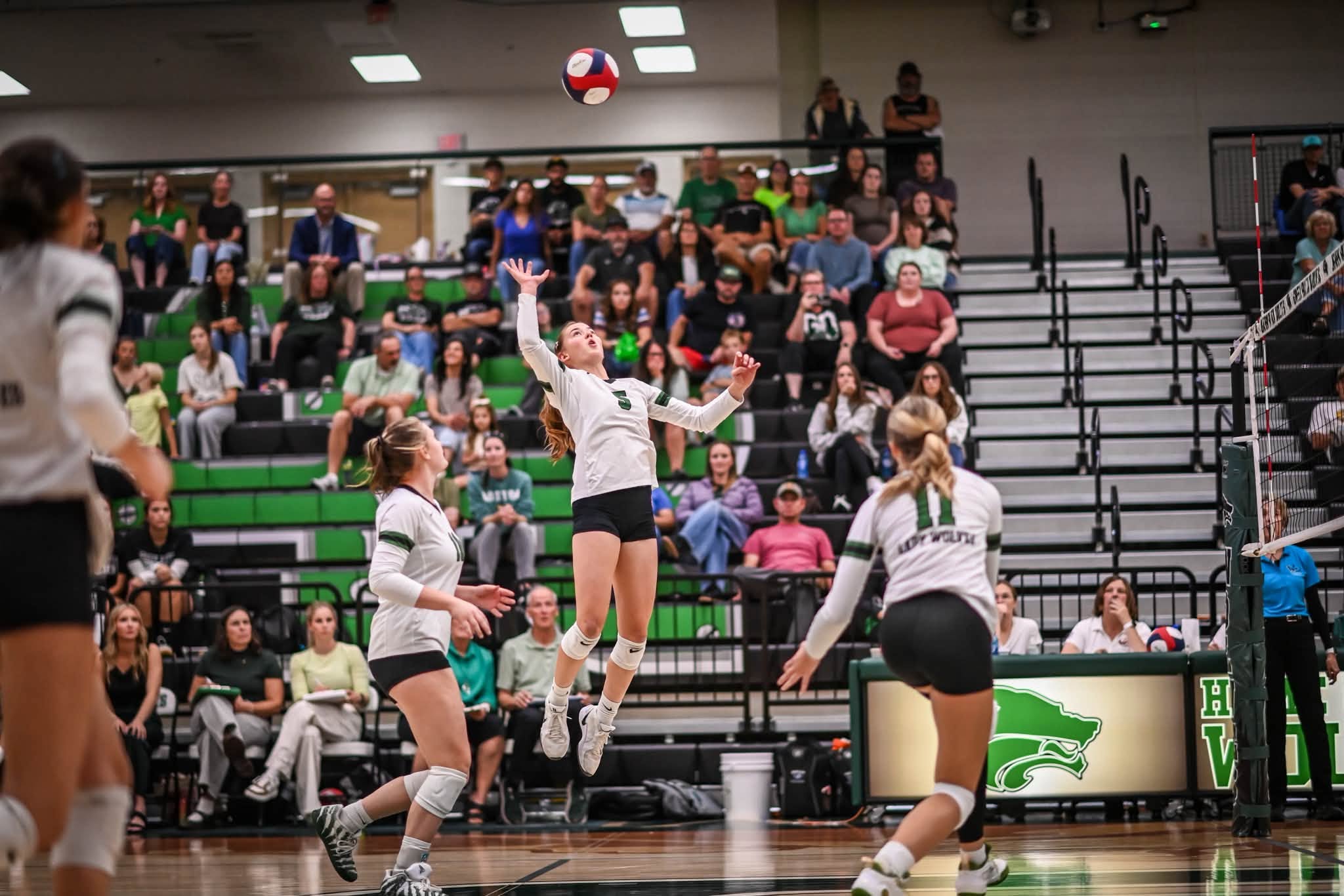 Lady Wolves Rally Past Evanston in Four Sets - SweetwaterNOW