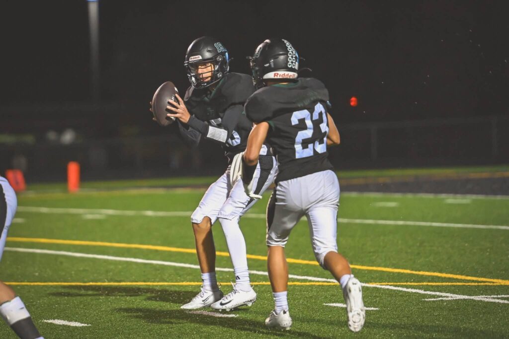 Wolves, Panthers Meet for Homecoming