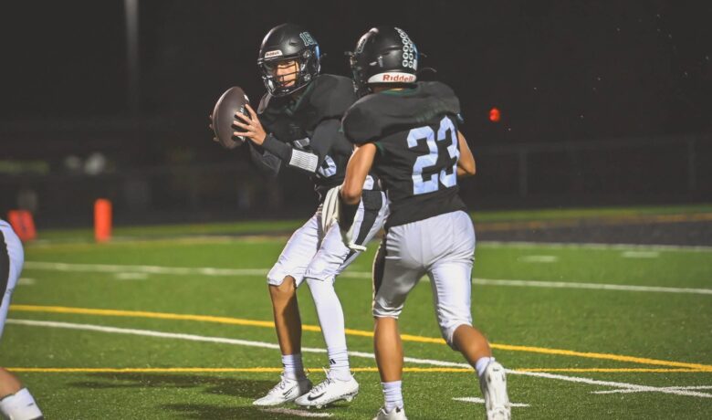 Wolves, Panthers Meet for Homecoming