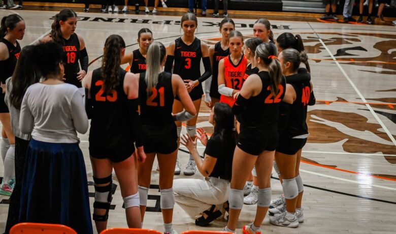Rock Springs Volleyball Returns to Conference Play