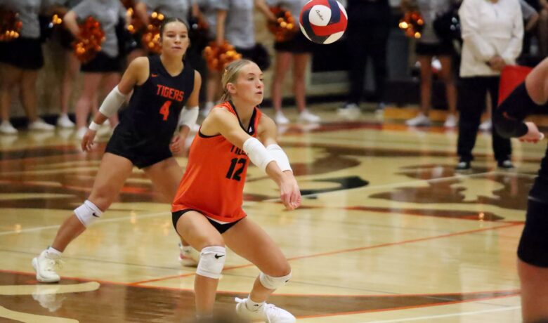 Lady Tigers Roll Riverton in Conference Match