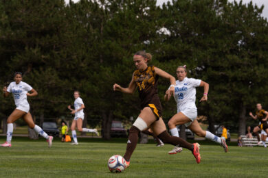 Wyoming Blanks Nevada to Open Conference Play