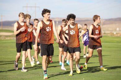 Cross Country Teams Prepare for 4A West Regionals