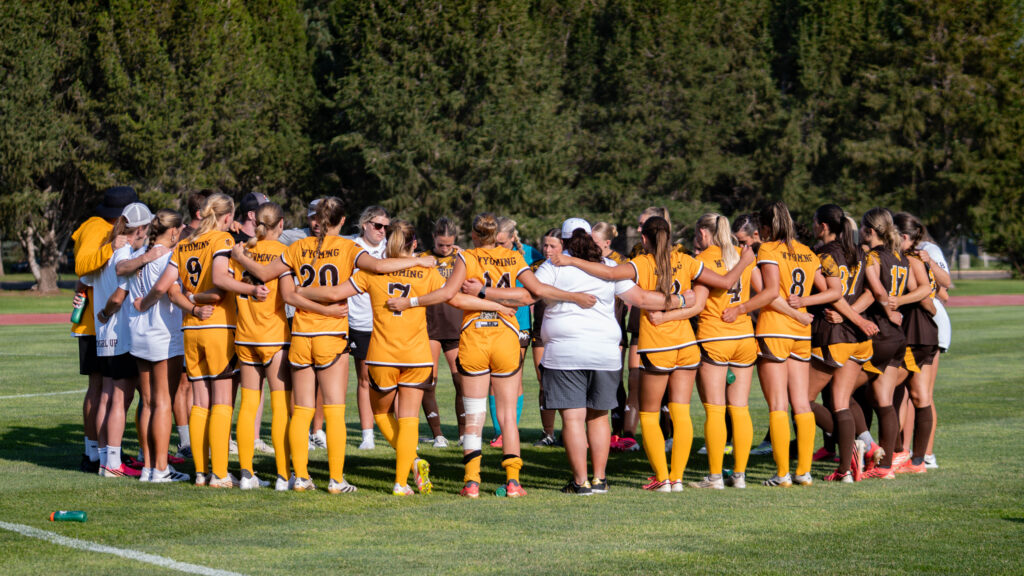 Wyoming Soccer Falls at Grand Canyon