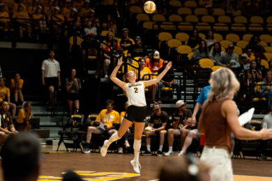 Cowgirls Rally for Four-Set Win at Air Force
